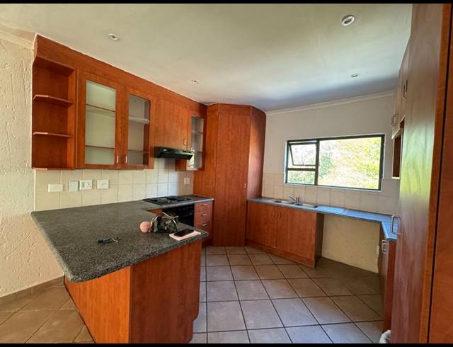 2 BEDROOM PROPERTY TO RENT IN SUNNINGHILL